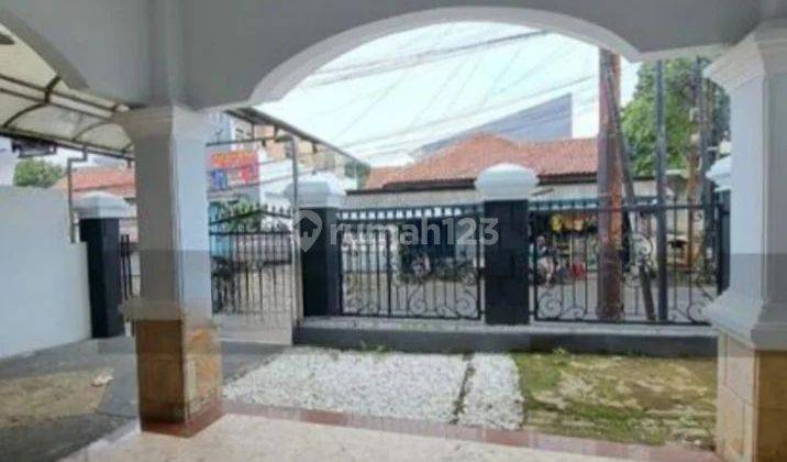 Di Sewa Rumah Siap Huni Bisa Untuk Kantor Lokasi Strategis Pinggir Jalan Row Jalan 2 Mobil  2