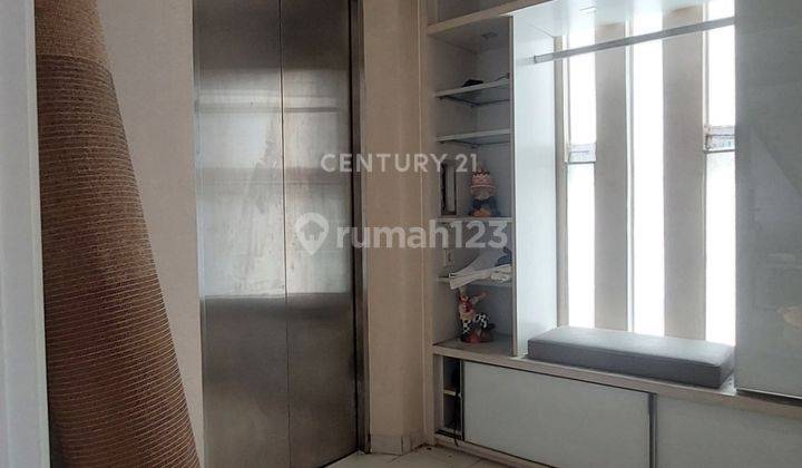 Apartemen Springhill Tower Lavender 3BR Lantai 30 Furnished R2055 2