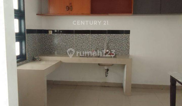 Rumah Dalam Towhouse 2 Lantai Di Griya Alvina Jati Cempaka R2037 2