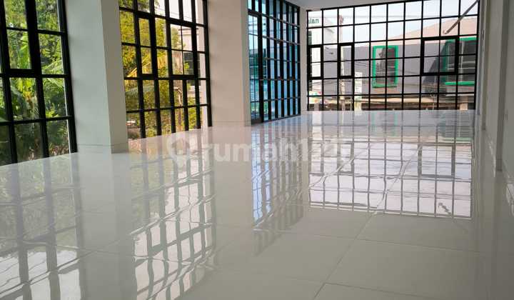 4-Storey New Building Shop House on Dinoyo Street 4-Storey New Building Shop House on Dinoyo Street