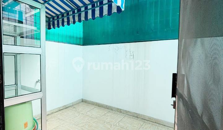 Rumah sudah renov harga murah di Emerald Town House Bintaro 2