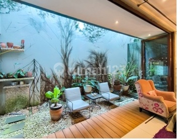 Hot Sale Good House Ready to Occupy in Bintaro Jaya 2