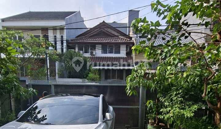 Rumah Bagus Siap Huni di Daerah Pondok Indah Jakarta Selatan 1