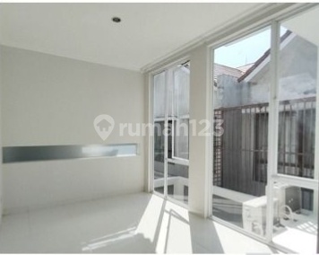 Hot Sale Nice 2-Storey House in Discovery Residence Bintaro Jaya Hot Sale Nice 2-Storey House in Discovery Residence Bintaro Jaya