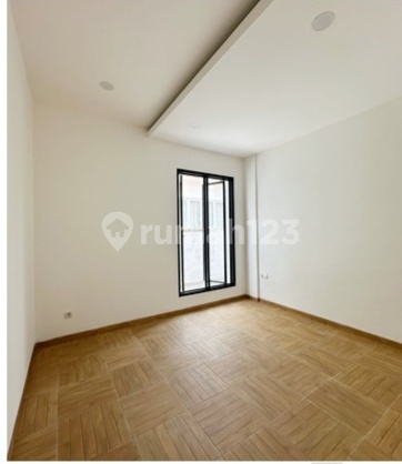 Hot Sale Rumah Bagus Strategis di Bintaro Jaya