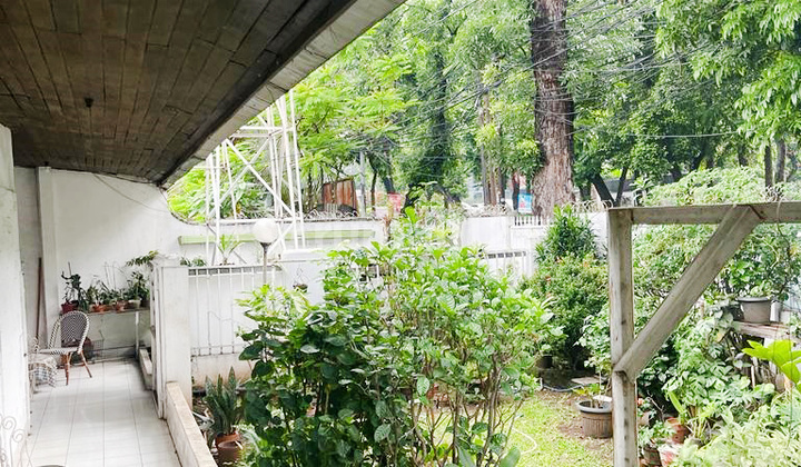 Dijual Rumah Strategis Pinggir Jalan Raya Daerah Wijaya Kebayoran Baru Jakarta Selatan