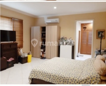 Hot Sale Rumah Bagus Siap Huni, Taman Luas di Cempaka Bintaro Jakarta Selatan 2