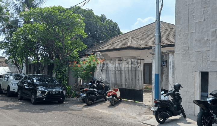 Rumah Hitung Tanah di Area Premium Kuningan 1  1