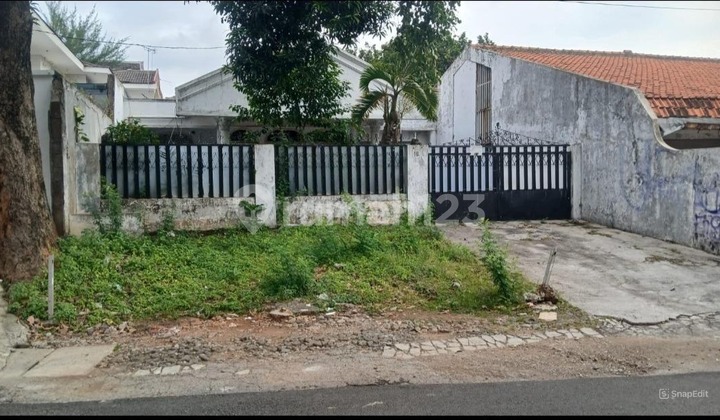 Runah Hitung Tanah di Jl Raya Pangadegan Pancoran Runah Hitung Tanah di Jl Raya Pangadegan Pancoran