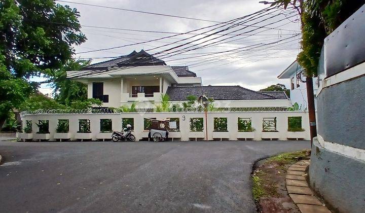 Semi Furnished, Baru Renovasi, Siap Sewa di Jakarta Selatan  2