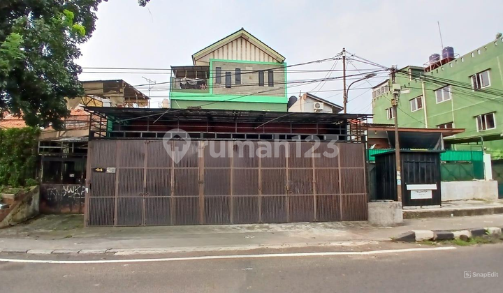 Pinggir Jalan Raya, Siap Huni 1