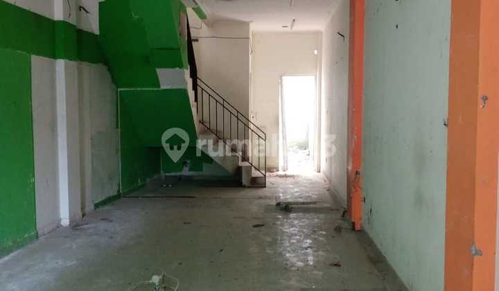 3 Lantai Siap Pakai, Dekat Pusat Keramaian 2