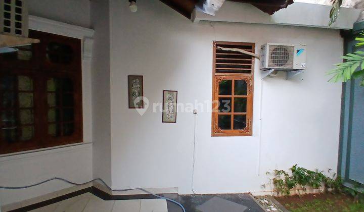 Rumah Besar Plus Kolam Renang Furnished  2