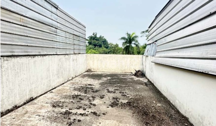 Rarely Available, 6-Unit Row House Ready to Use 2