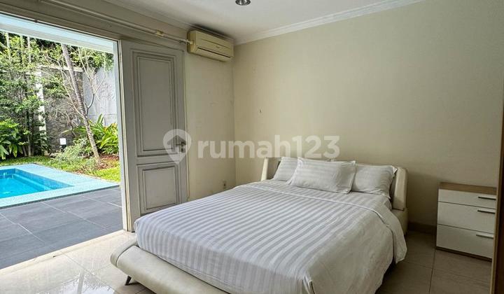 Hunian Besar Dalam Cluster Ada Kolam Renang  2