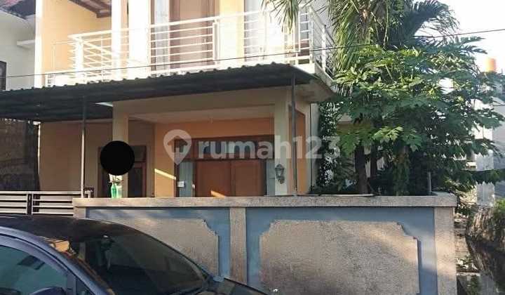 Dijual Rumah 2 Lantai Hadap Utara Shm Imb Lengkap