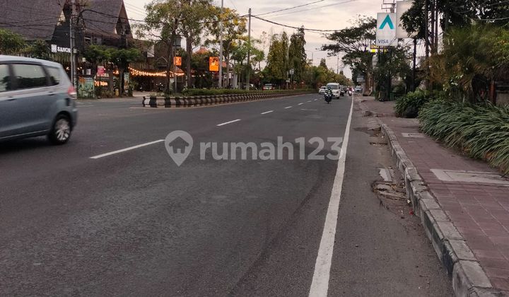 Ruko 3 Lantai Parkir Luas di Bypass Sanur