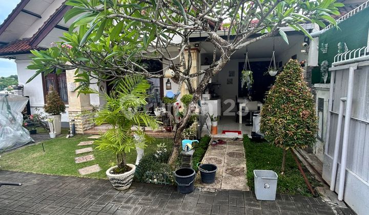 2 Bedroom House with Spacious Yard in Jimbaran