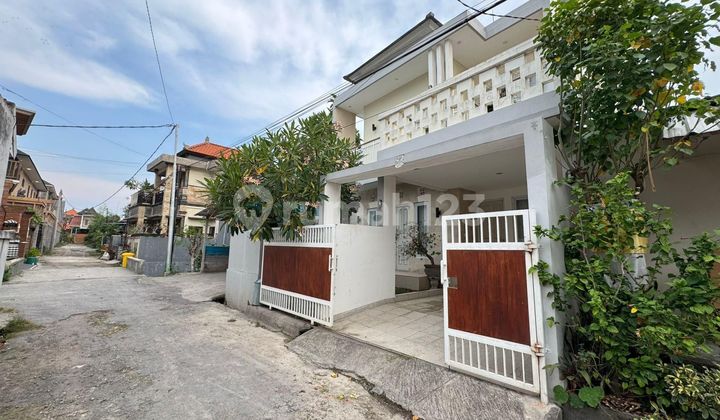 Rumah Lantai 2 SHM Dekat Plaza Renon