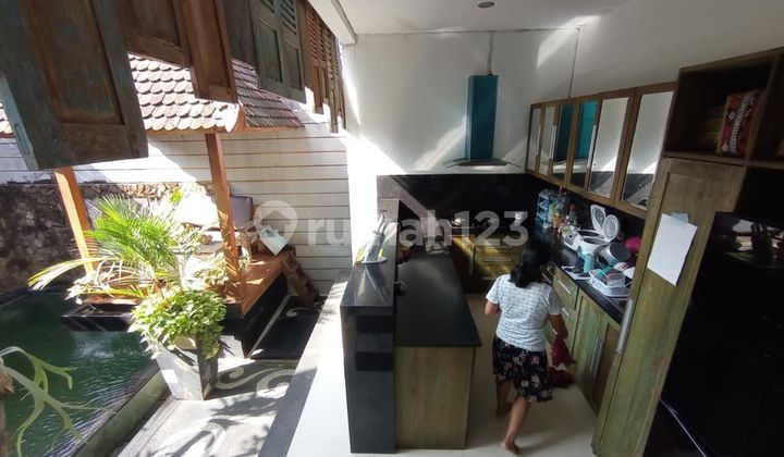 Siap Huni Rumah Mewah 5 Kamar di Kawasan Elit Renon 2