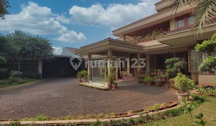 Luxury House with Swimming Pool in Kemang, South Jakarta