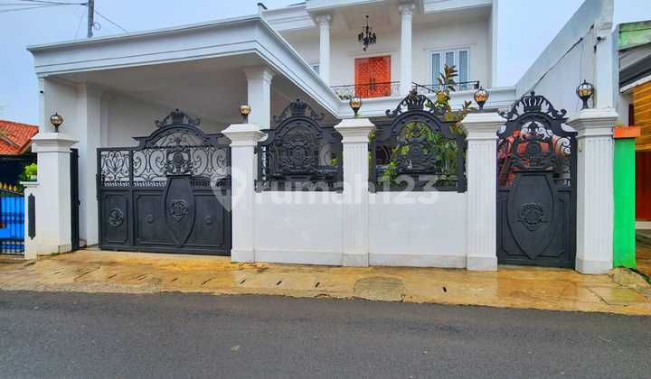 Rumah Mewah Bagus Ada Kolam Renang di Pondok Aren Jl Parigi Raya