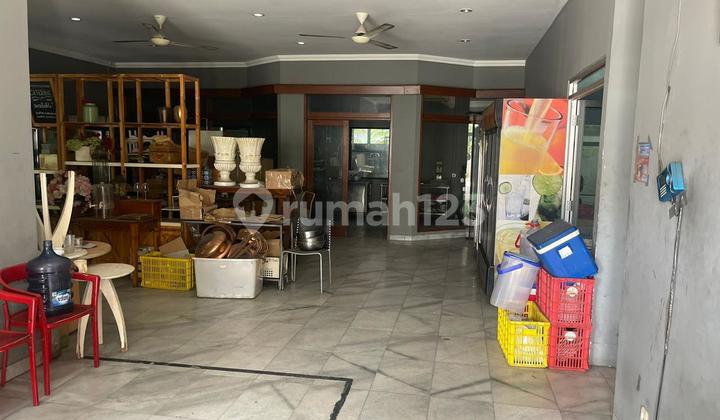 Rumah Lokasi Strategis, Row Jalan 6,5 M di Jakarta Selatan