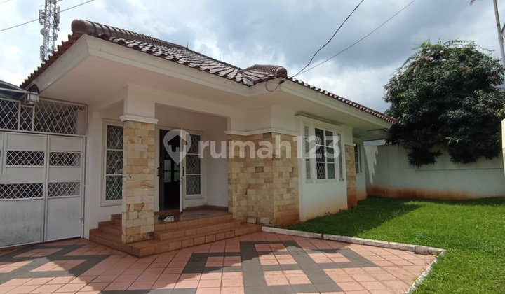 Rumah Nyaman Halaman depan dan belakang Luas di Islamic Village 2