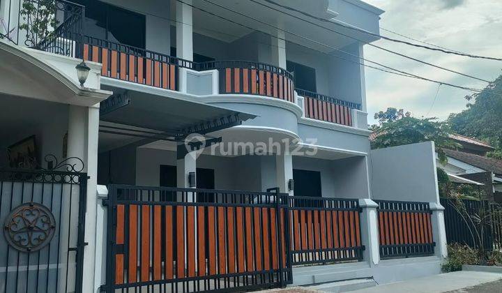 Rumah 2 Lantai Bagus Siap Huni di Griya Loka Sektor 1.1 Bsd 2