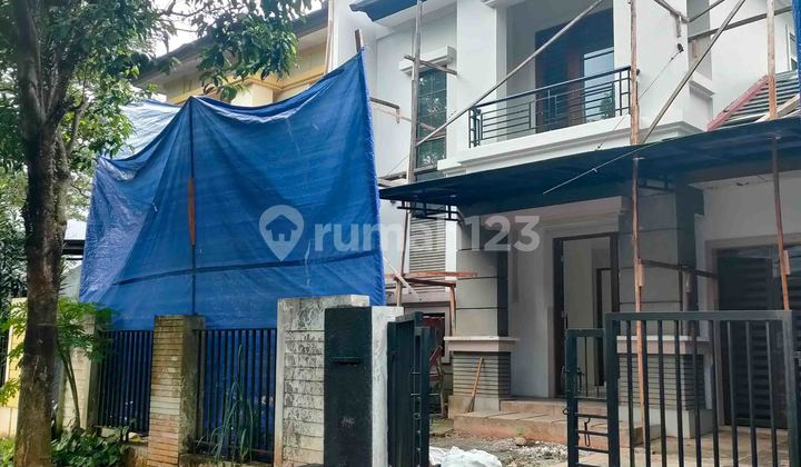 Rumah Dekat Gerbang Pos satpam dan Taman di Delatinos - D'Rio BSD City 