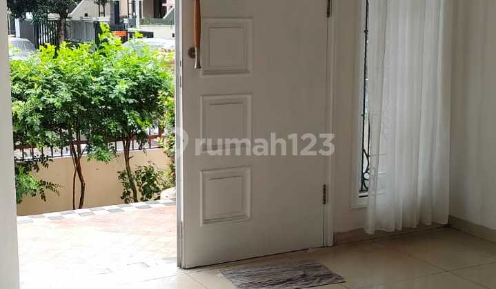 Rumah 2 Lantai Dekat Sekolah, dekat ITC BSD di Puspita Loka BSD 2