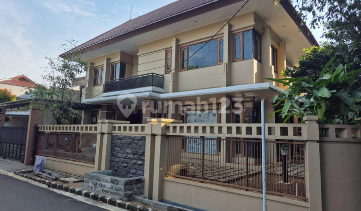 Rumah 2,5 Lantai Siap Huni ,Strategis Dekat Mal di Pondok indah Jakarta Selatan