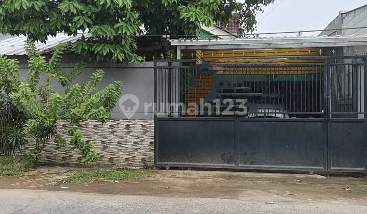 Rumah pinggir Jalan Cocok buat Usaha di Karawaci Tangerang