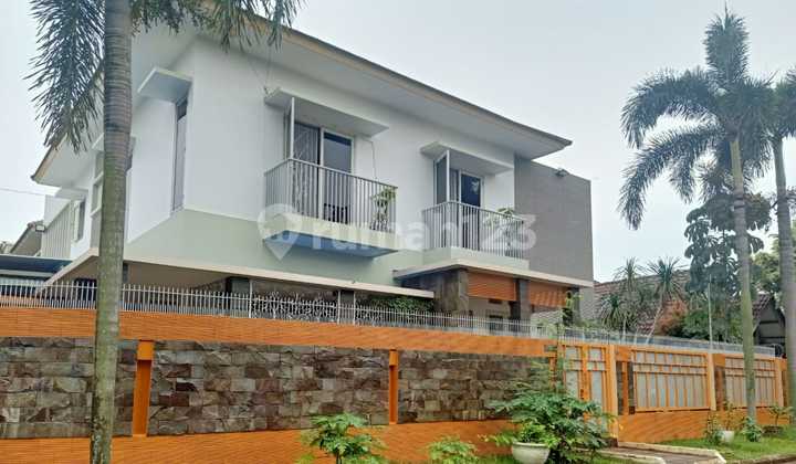 Nice Corner House Ready to Occupancy 5+2 BR in Griya Loka BSD Nice Corner House Ready to Occupancy 5+2 BR in Griya Loka BSD