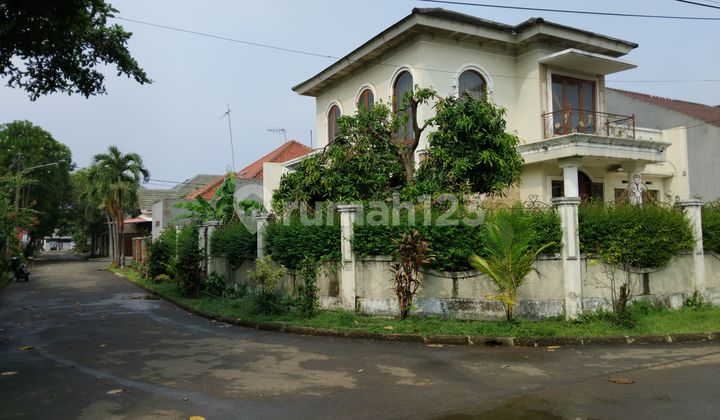 Rumah 2 Lantai Cocok Untuk usaha Kost di Griya Loka BSD City Rumah 2 Lantai Cocok Untuk usaha Kost di Griya Loka BSD City