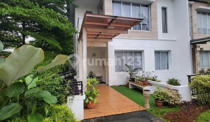 Rumah Kaca 3 Lantai Full Furnished di Lebak Bulus, Jakarta Selatan