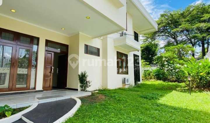 Rumah Hook Mewah + Pool Semi Furnished di Pejaten Jakarta Selatan Rumah Hook Mewah + Pool Semi Furnished di Pejaten Jakarta Selatan