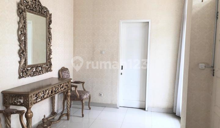 Exclusive 4-Story Boarding House Lincoln Drive Dormitory Room 27+1 2