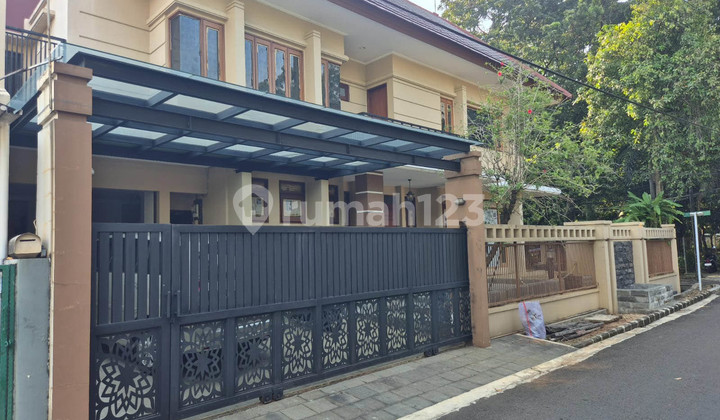 2.5-Story Ready-to-Occupy House, Strategically Located Near Mall in Pondok Indah, South Jakarta 2