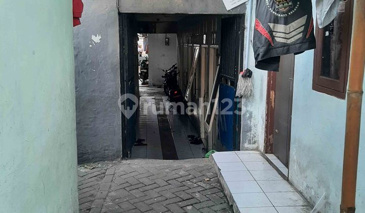 Kost 38 Kamar tidur di Serpong Kost 38 Kamar tidur di Serpong