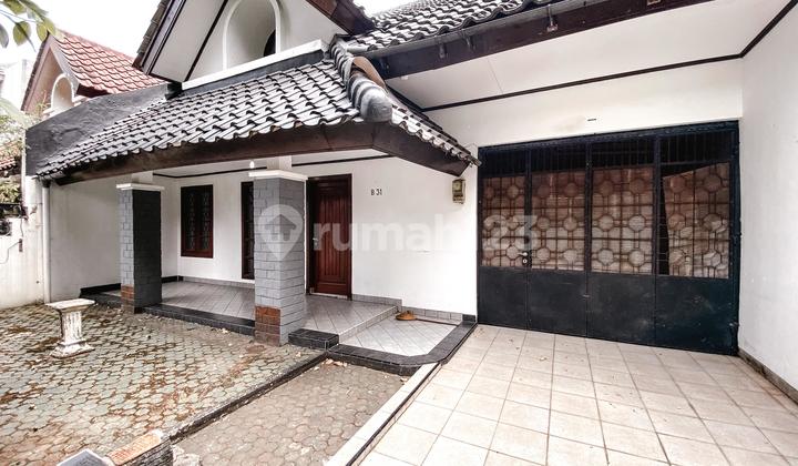 Rumah Luas Halaman BR 3+1  Siap Huni di Anggrek Loka BSD