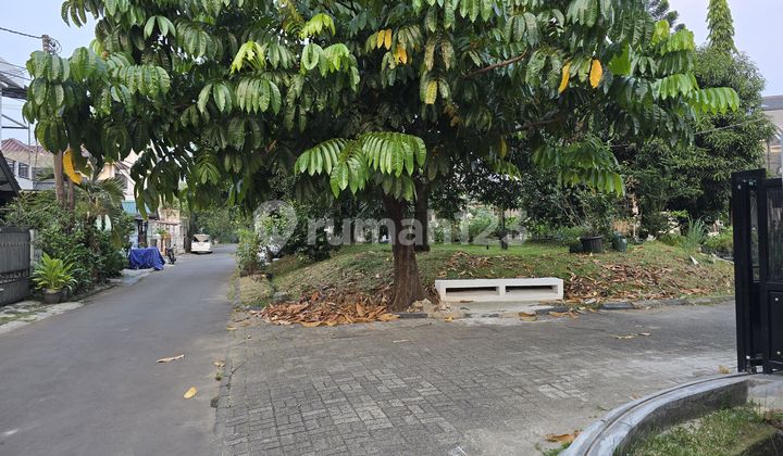 Affordable House Near Park in Nusaloka BSD 2