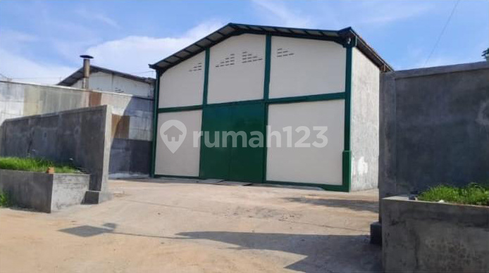 Good Warehouse close to Kataraja Toll Road in Kosambi Dadap Tangerang.
