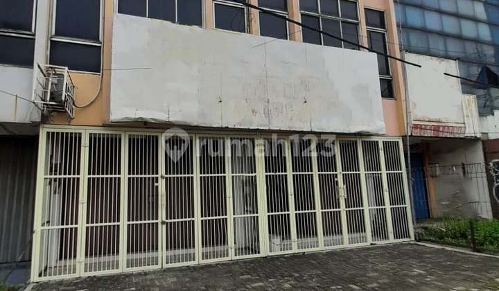 Ruko Gandeng Lokasi Strategis Jalan Raya Serpong