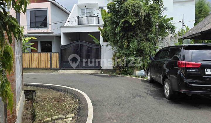 Suitable House for Boarding or Workshop in Bumi Puspitek Asri Tangerang 2