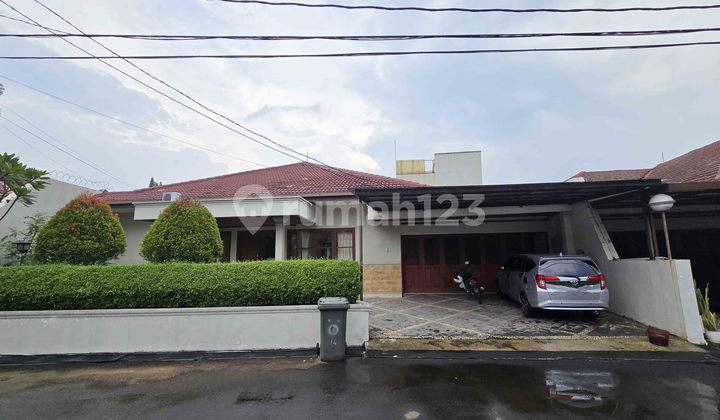 Rumah Mewah ada Swimming Pool ,kamar tidurnya banyak di Gandaria Jakarta Selatan 1