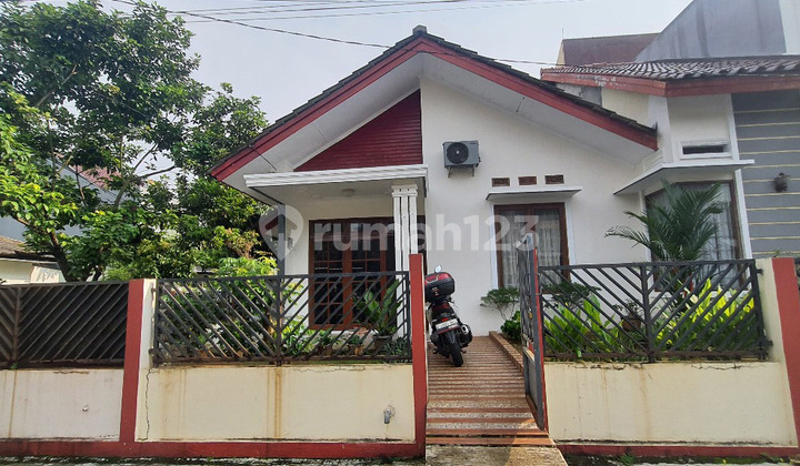 Ready-to-Occupy Corner House 3 BR in Pamulang Permai 1, South Tangerang