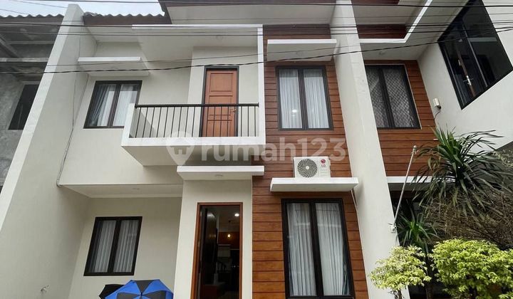 Hunian Indah Dekat Pusat Perbelanjaan di Ciputat Timur