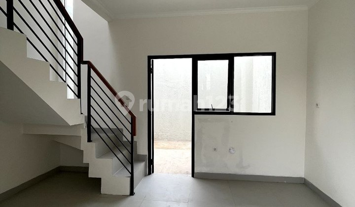 Rumah 2 lantai Letak Super Strategis di Bekasi Timur