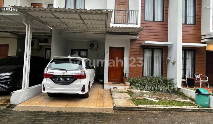 Rumah Minimalist Modern Letak Strategis di Ciputat Timur